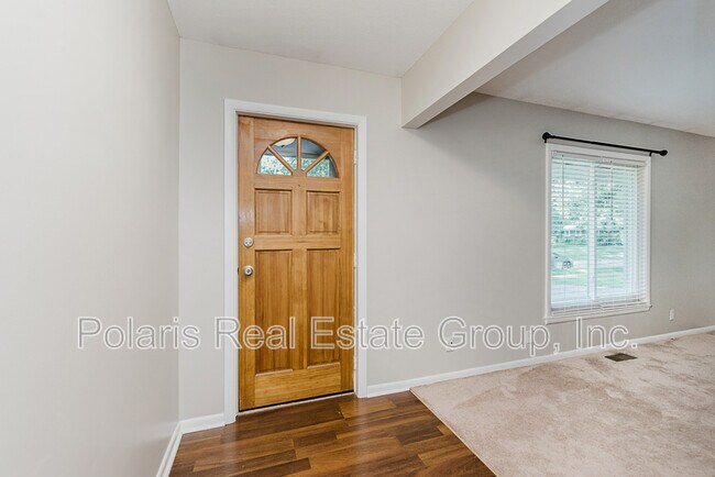 Foto del edificio - 8315 Nashua Dr