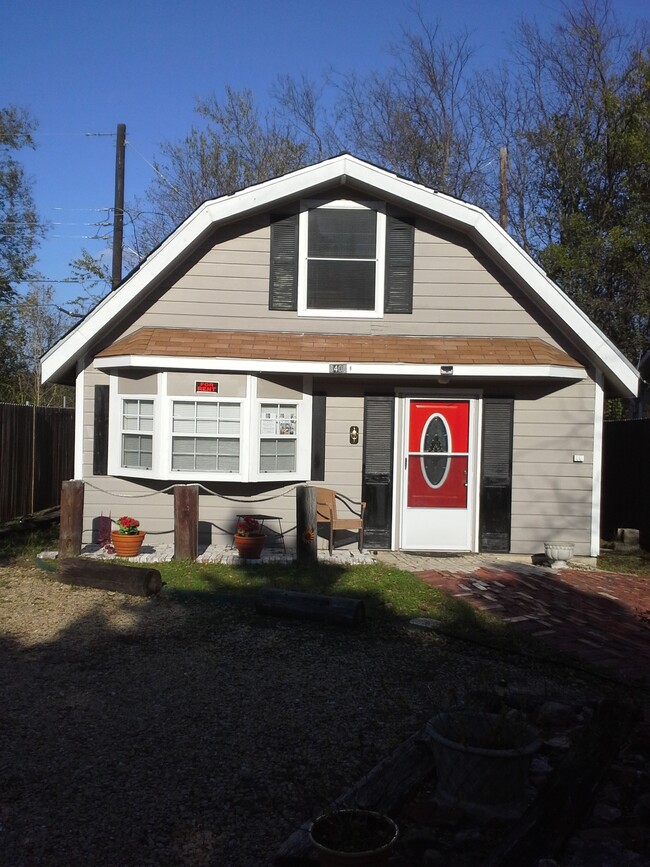 Building Photo - 3405 Dorothy Ln