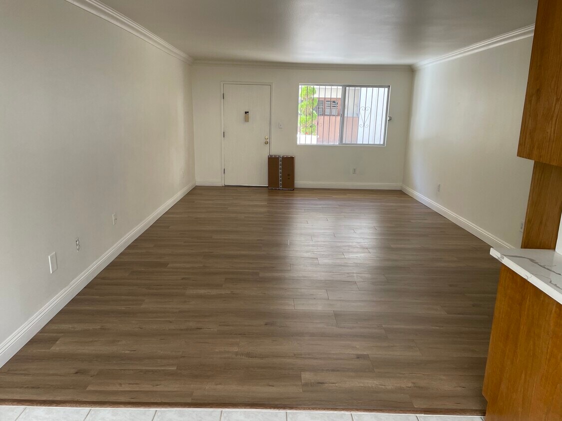 12801 Moorpark St Unit 105, Studio City, CA 91604 Condo for Rent in