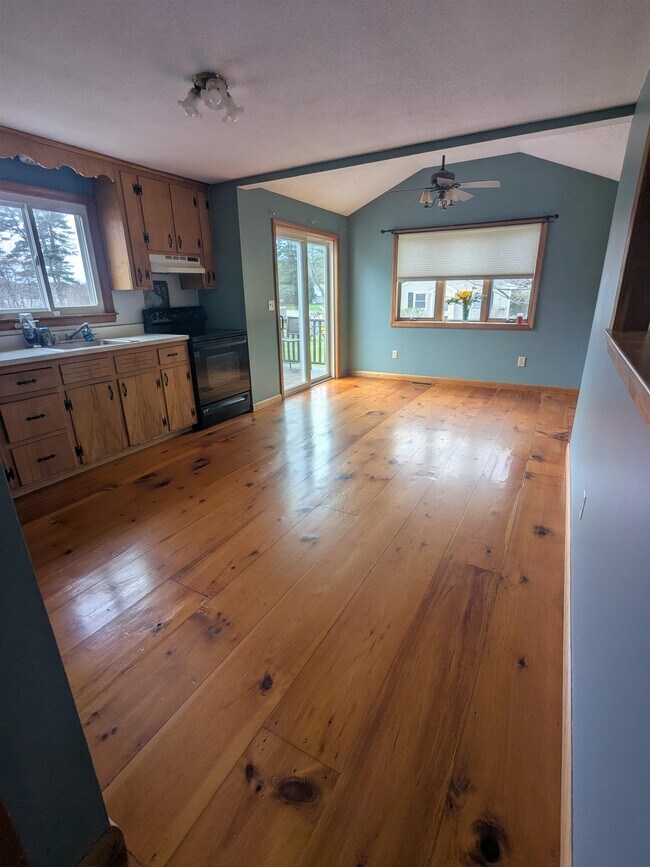 Foto del edificio - 117 Sherburne Rd