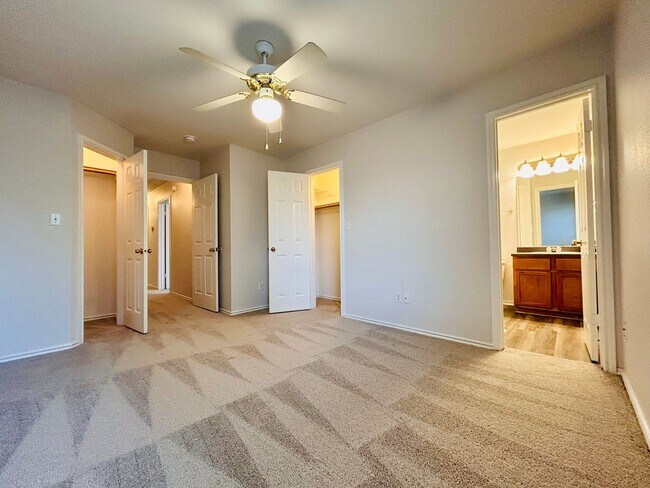 Foto del edificio - 12307 Abney Dr