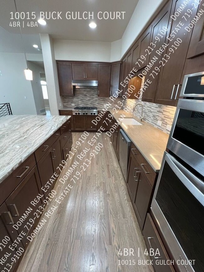 Foto del edificio - 10015 Buck Gulch Ct