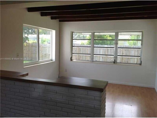 Foto del edificio - 818 N 31st Rd