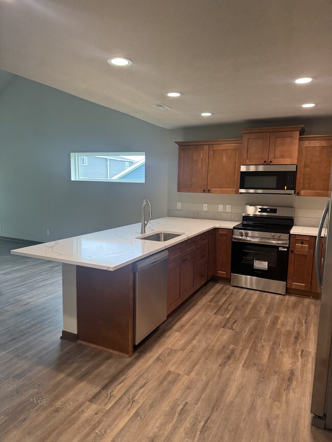 Building Photo - 120 W Ida Ln