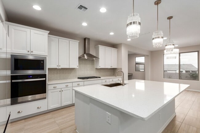 Building Photo - BRAND NEW HOME IN ALORAVITA