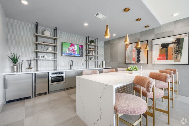 Salón Sky - The Jayne