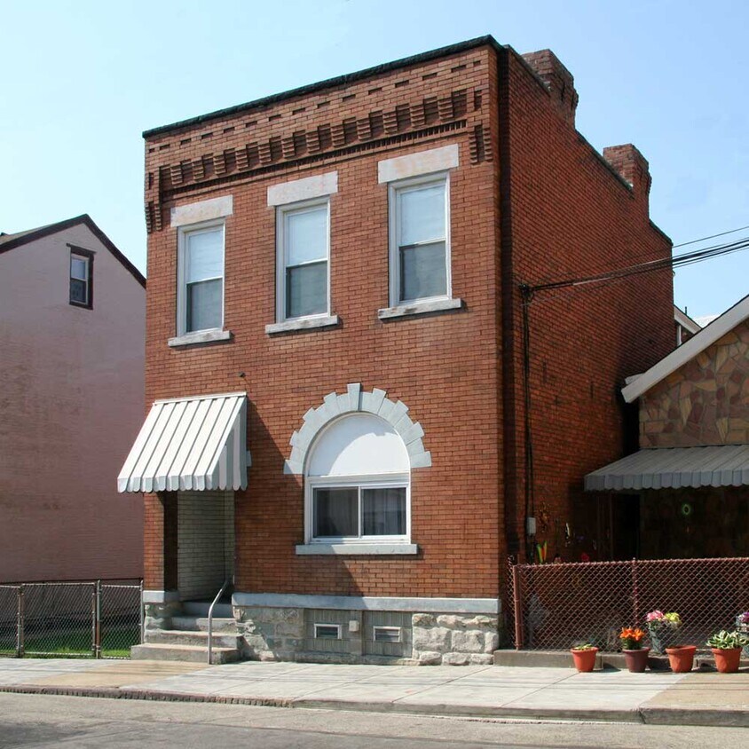 Primary Photo - 4780 Cypress St