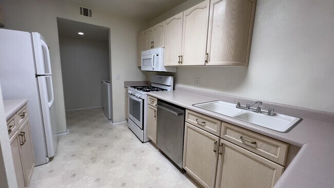 Foto del edificio - 2608 Noble Fir Ave