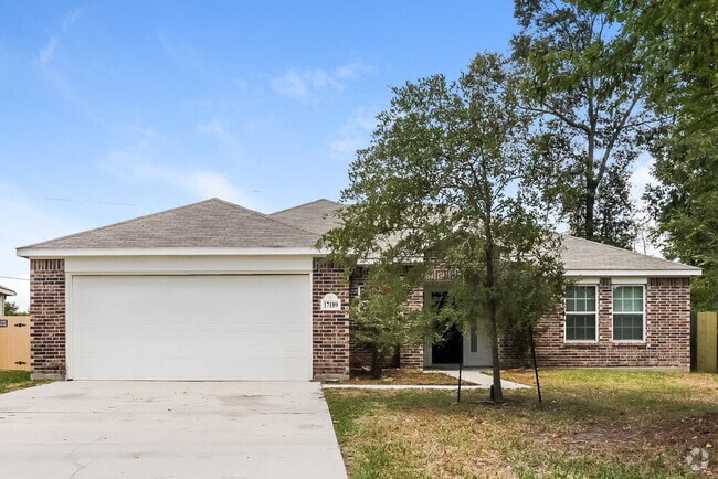 Building Photo - 17189 Glen Oaks Dr