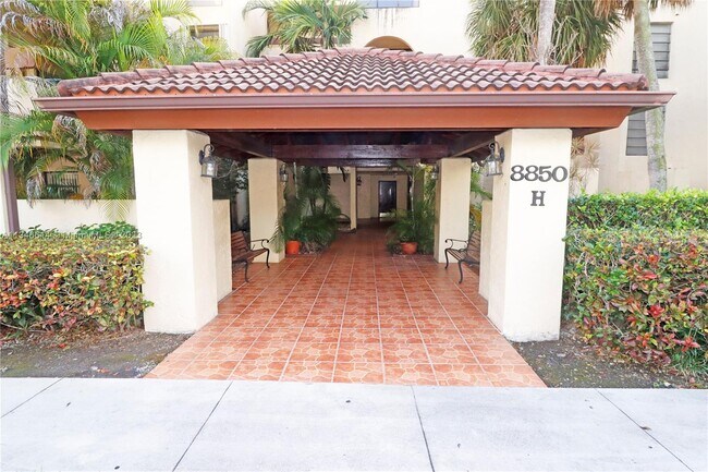 Building Photo - 8850 SW 123rd Ct