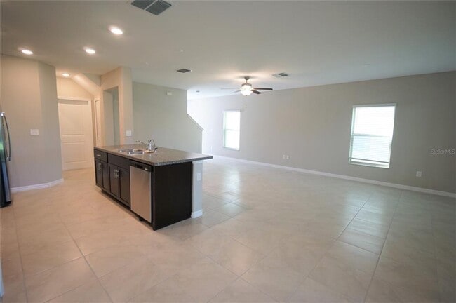 Foto del edificio - 7212 Spring Snowflake Ave