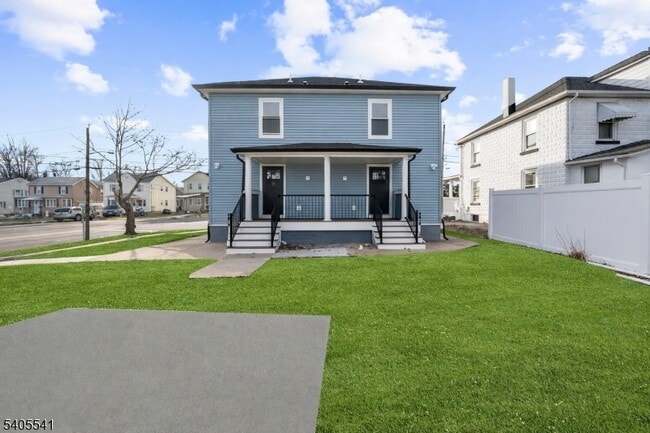 Building Photo - 80 Anderson St