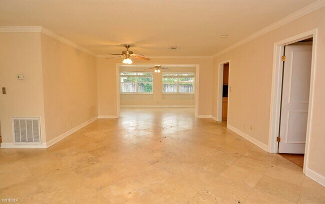 Building Photo - 3 br, 2 bath House - 1318 SE 5th St