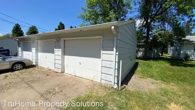 Building Photo - 3 br, 1 bath Apartment - 1103 Park Drive