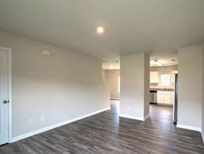 Foto del edificio - 219 Long Grove Ln