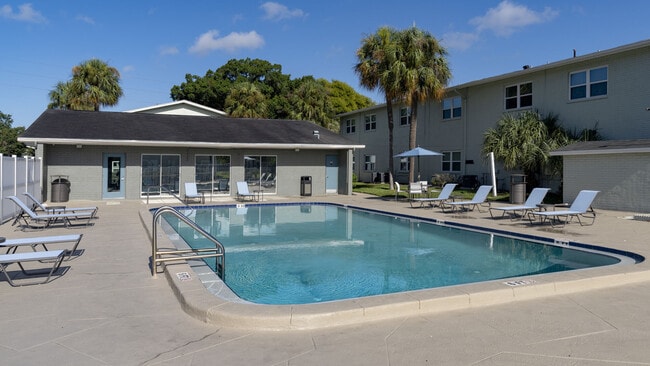 Photo - The Drake at St. Pete Apartments