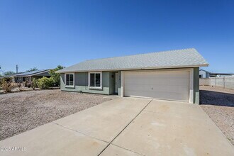 Building Photo - 678 S Silver Dr