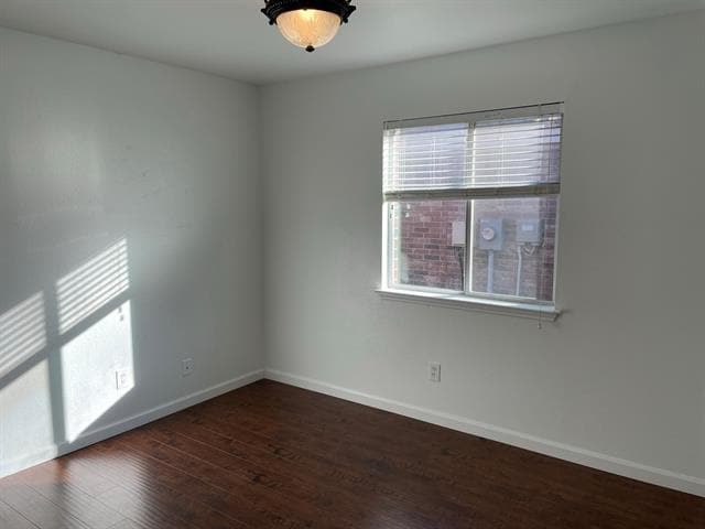 Building Photo - 9409 Goldenview Dr