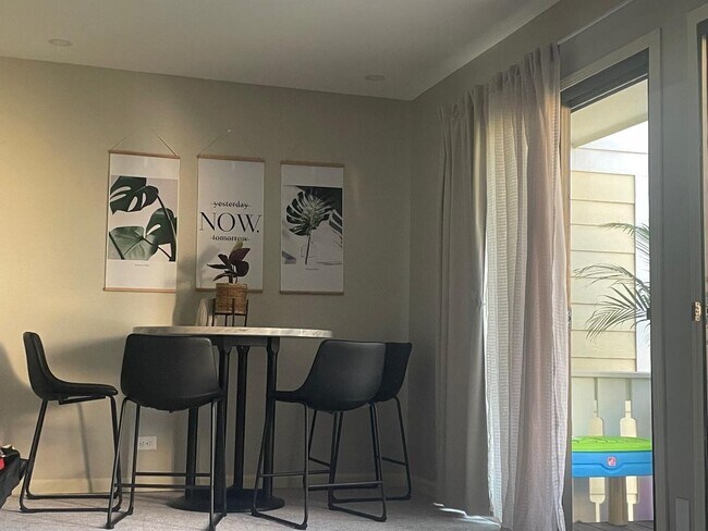 Foto del edificio - 1054 Driftwood Ct