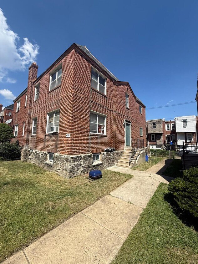 Primary Photo - 4061 Comly St