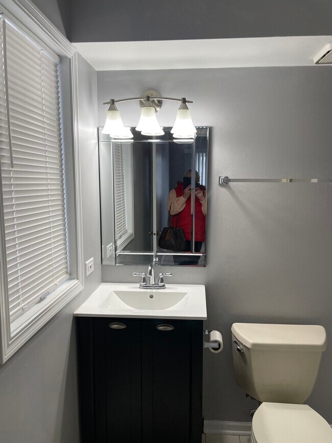 Master Bath - 9960 W 153rd St