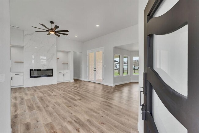 Foto del edificio - 157 Country Pl Ln