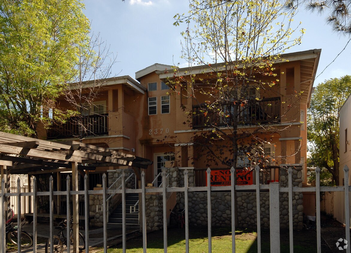 Foto principal - 2370 Portland St