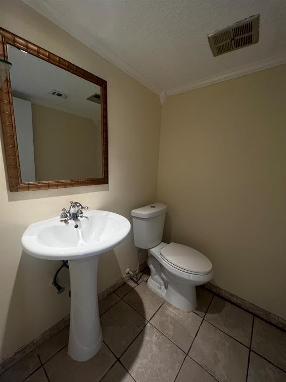 Building Photo - 9279 Westwood Village Dr