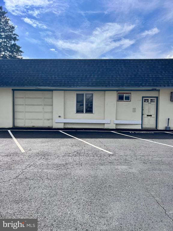 Building Photo - 2565 Huntingdon Pike
