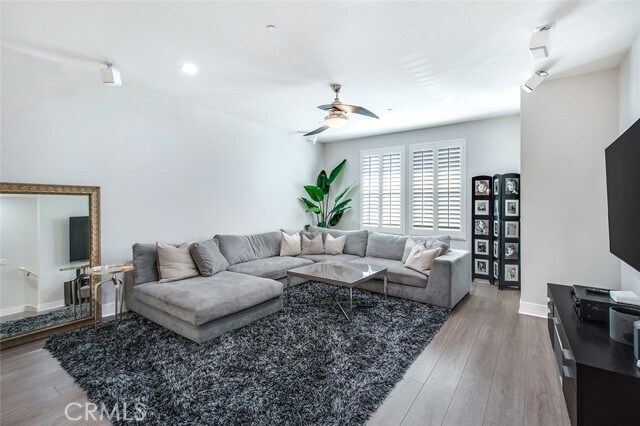 Foto del edificio - 10 Brownstone Way