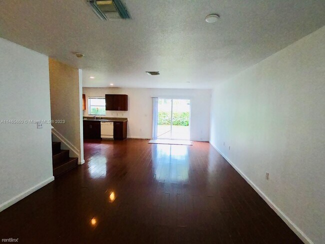 Foto del edificio - 3 br, 2 bath House - 907 SW 15th St 1
