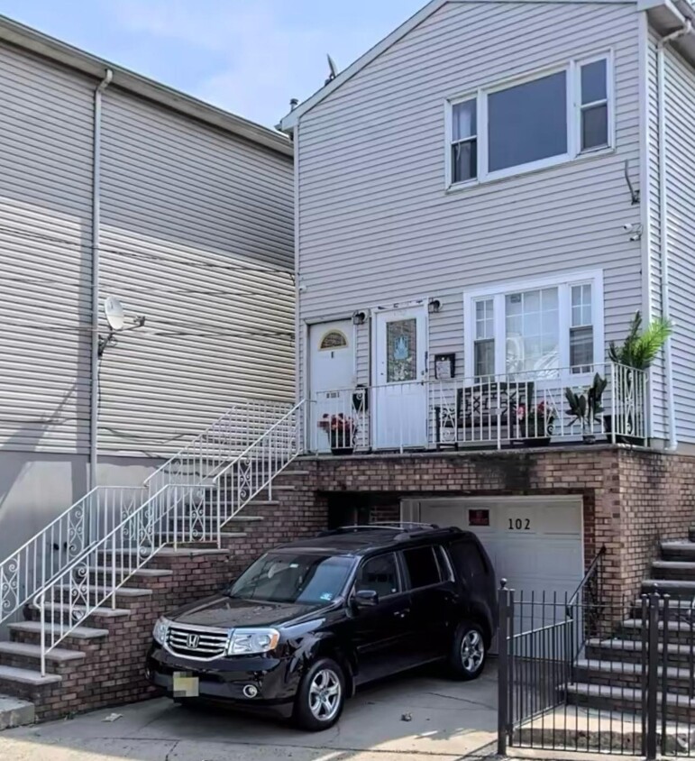 Foto principal - 102 Old Bergen Rd
