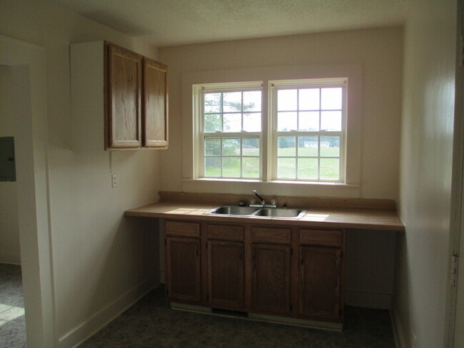 Building Photo - 217 Skippers Lane, Garysburg