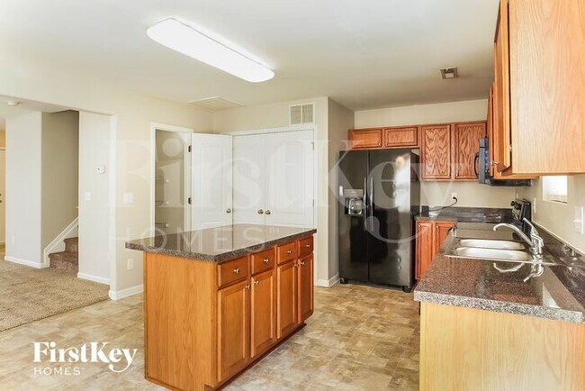 Building Photo - 3369 Tinley Park Dr