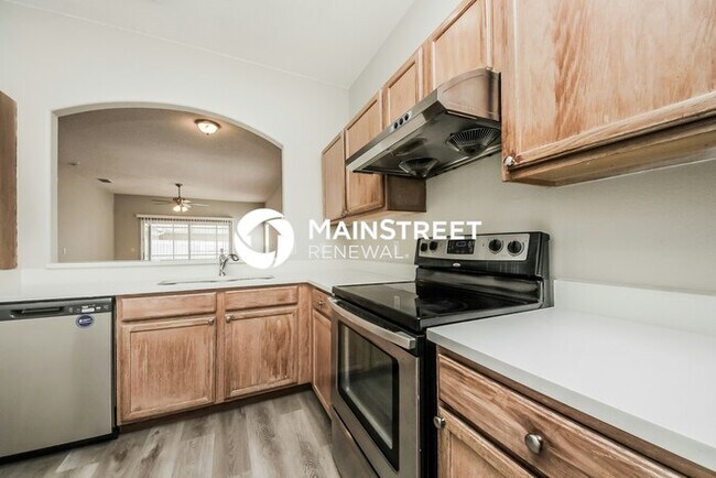 Foto del edificio - 4 Bedroom Pet-Friendly Home in ORLANDO, FL...