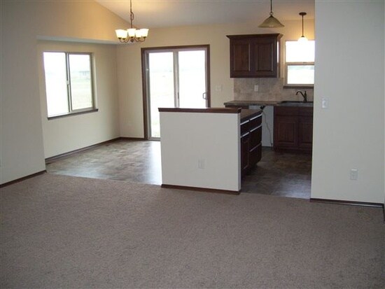 Building Photo - 2013 E Teak Ct