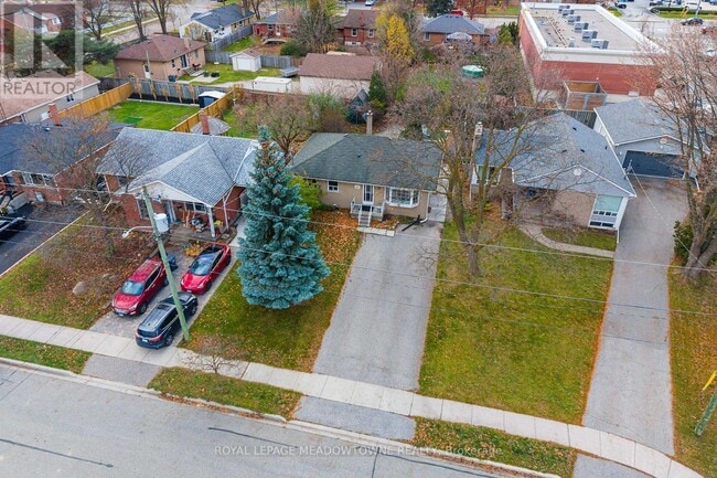 Building Photo - 462 Kingsleigh Ct