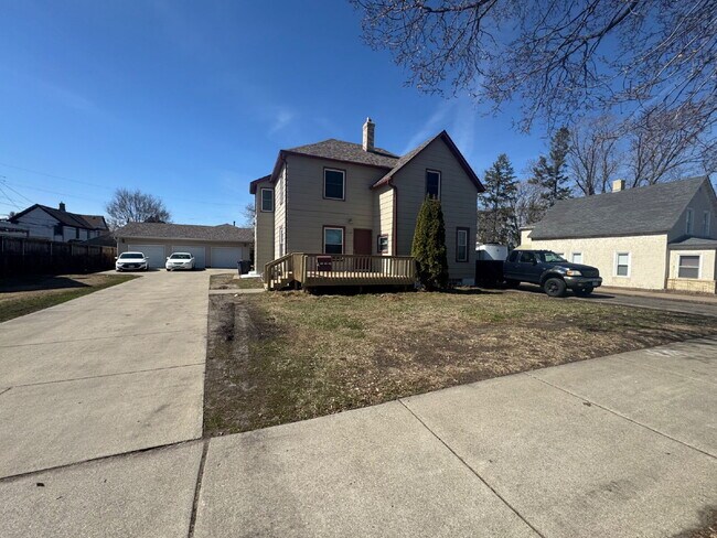 Foto del edificio - 2522 5th St NE