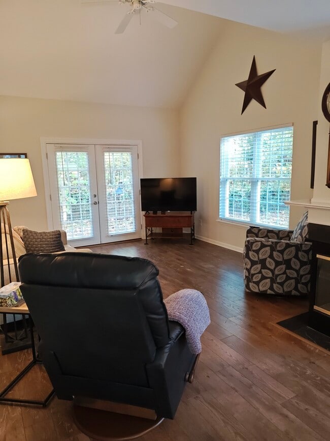 Building Photo - 6353 Double Eagle Dr