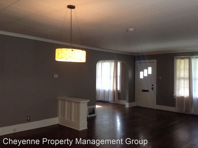 Foto del edificio - 3 br, 1 bath House - 214 East 3rd Ave