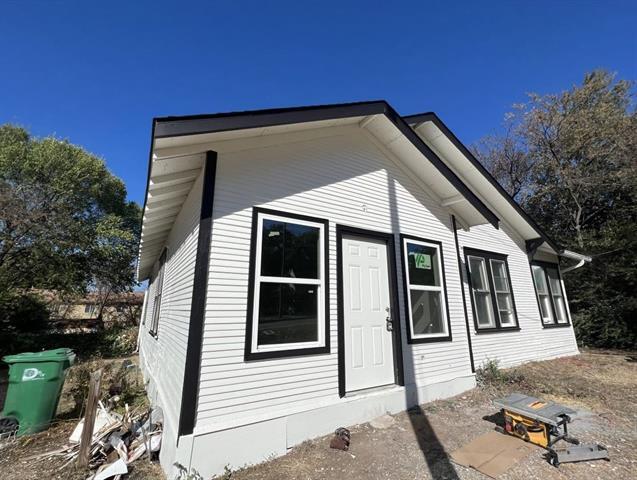 Building Photo - 2109 N Elm St