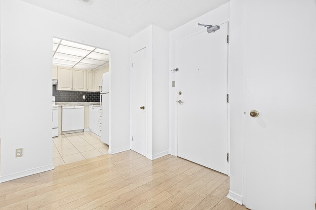 Photo du bâtiment - 115 Hillcrest Ave