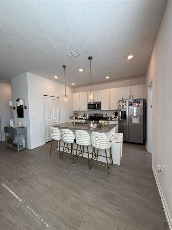 Building Photo - 8097 Sayings Dr