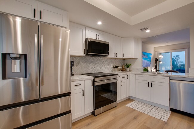 Foto del edificio - 4728 Iroquois Ave