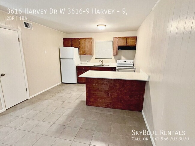 Foto del edificio - 3616 Harvey Dr W