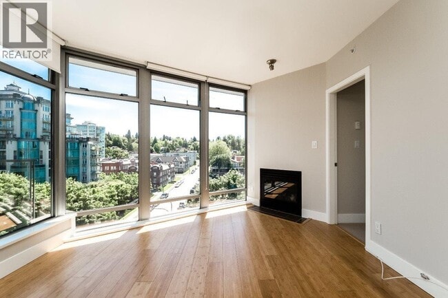 Building Photo - 2965 Fir St