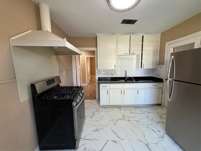 Foto del edificio - 2133 Edwin St