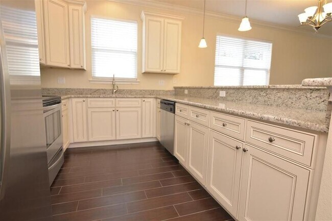 Foto del edificio - 2508 E Church St