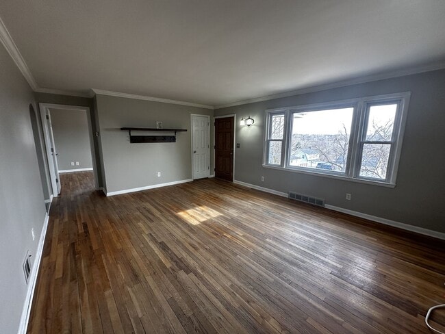 Building Photo - 718 N 86th St