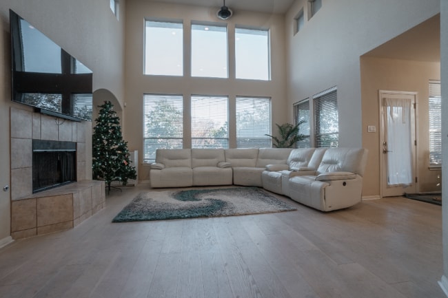 Foto del edificio - 917 Cavalry Ride Trail